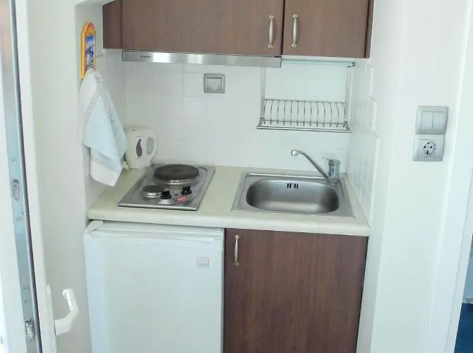 Mama's - Eurostudiosnaxos アパート *