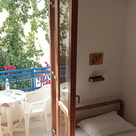 Mama's - Eurostudiosnaxos *